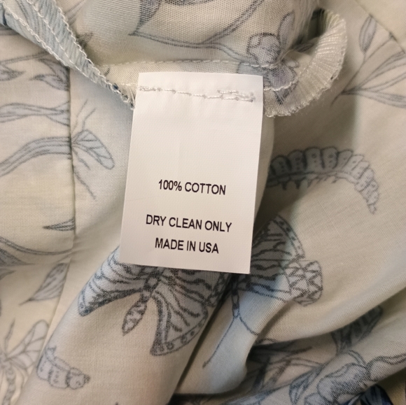 Hunter Bell Gardenia Jenkins Floral Blue and White Dress Puff sleeves - Picture 16 of 16